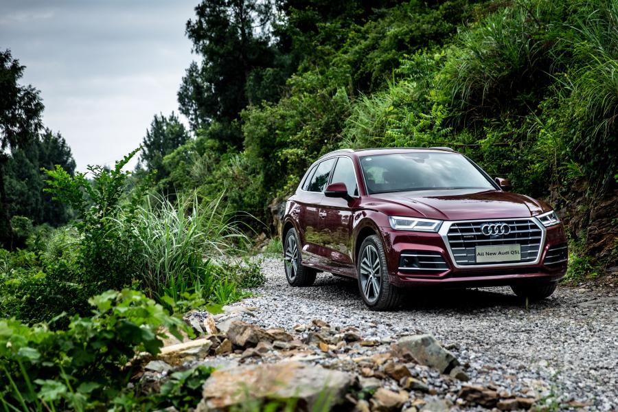  Audi Q5L 45 TFSI Quattro S-Line 2018 года  (CN) (фото 15 из 18)